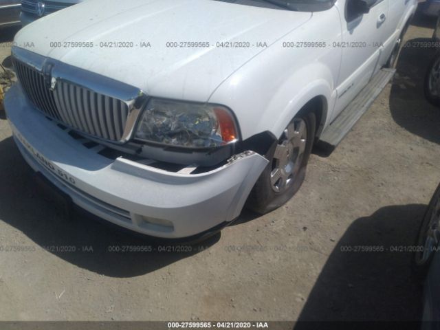 5LMFU28506LJ05633 - 2006 LINCOLN NAVIGATOR  White photo 6