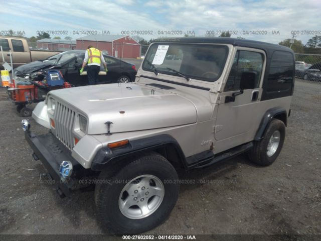 1J4FY19P7SP225691 - 1995 JEEP WRANGLER / YJ S/RIO GRANDE Silver photo 2