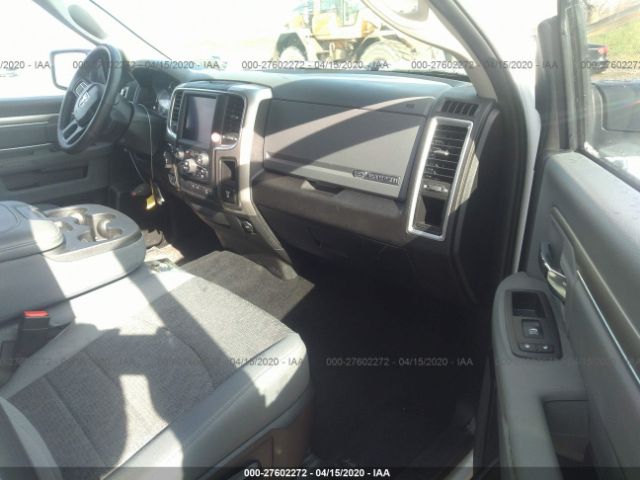 1C6RR7TT1KS684390 - 2019 RAM 1500 CLASSIC SLT Blanco foto 5