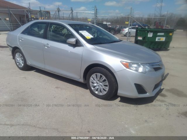 4T1BF1FK9CU089596 - 2012 TOYOTA CAMRY SE/LE/XLE 银色 照片 1