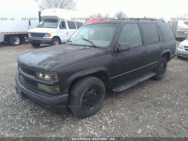 1GNEK13R2VJ353932 - 1997 CHEVROLET TAHOE K1500 Black photo 2