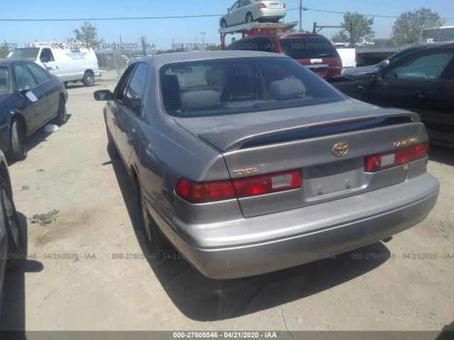 JT2BF22K0V0081146 - 1997 TOYOTA CAMRY LE/XLE Gray photo 3