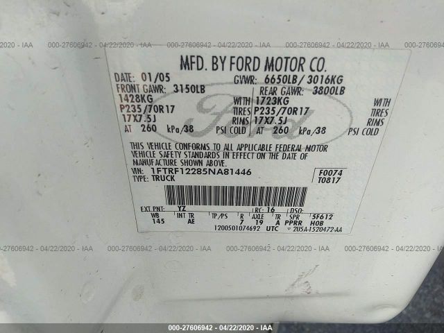 1FTRF12285NA81446 - 2005 FORD F150  White photo 9