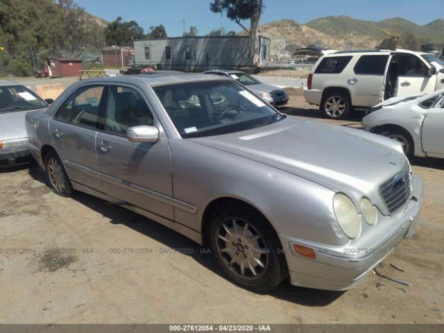 WDBJF65J6YB153813 - 2000 MERCEDES-BENZ E 320 Silver photo 1