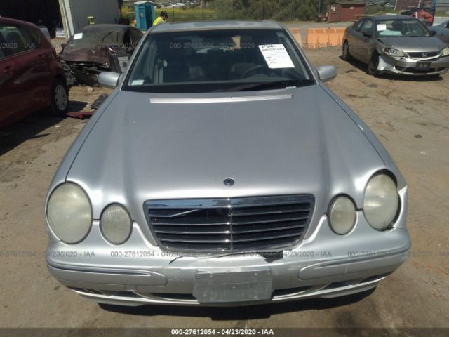 WDBJF65J6YB153813 - 2000 MERCEDES-BENZ E 320 Silver photo 6