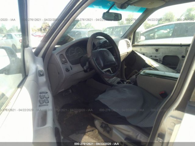 4M2ZU66E3YUJ14185 - 2000 MERCURY MOUNTAINEER  White photo 5