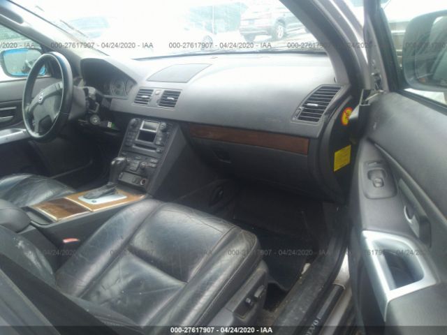 YV1CZ592151151199 - 2005 VOLVO XC90  Silver photo 5