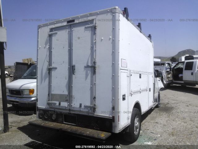 1FDSE35L32HA25103 - 2002 FORD ECONOLINE  White photo 4