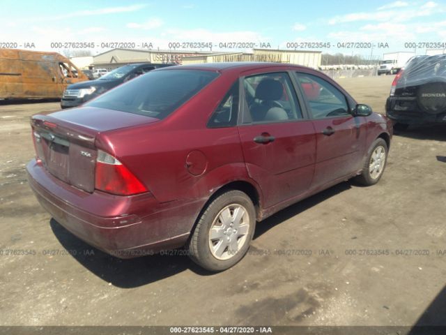 1FAFP34NX6W172626 - 2006 FORD FOCUS ZX4 Red photo 4