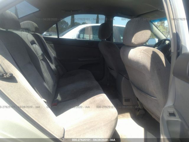 JTDBE32K430181859 - 2003 TOYOTA CAMRY LE/XLE Gümüş foto 8