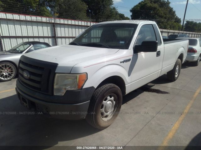 1FTMF1CW7AKB98457 - 2010 FORD F150  White photo 2