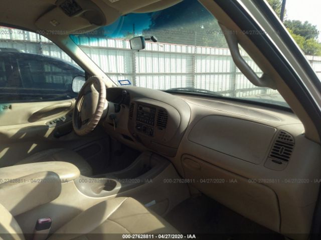 1FMRU1766XLA29602 - 1999 FORD EXPEDITION  Brown photo 5