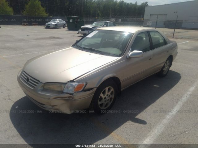 JT2BF22K9X0182687 - 1999 TOYOTA CAMRY LE/XLE Gold photo 2