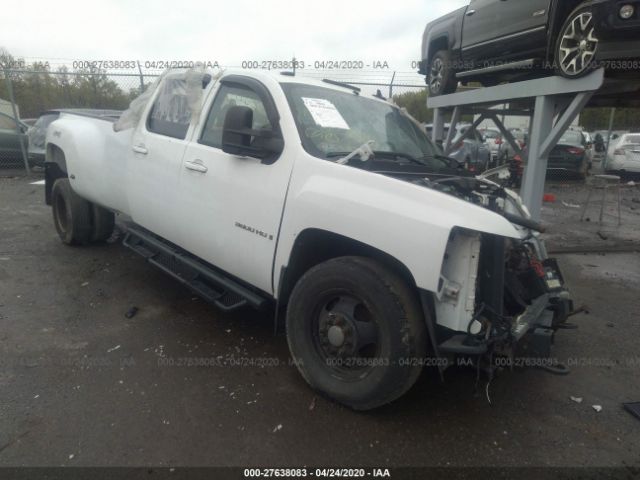 1GCJK33618F170697 - 2008 CHEVROLET SILVERADO K3500 White photo 1