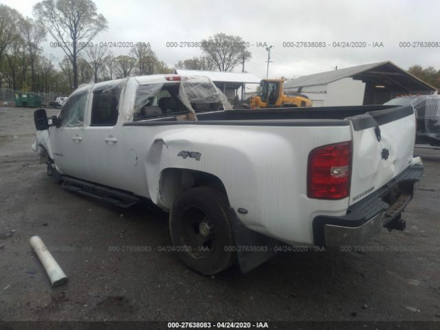 1GCJK33618F170697 - 2008 CHEVROLET SILVERADO K3500 White photo 3