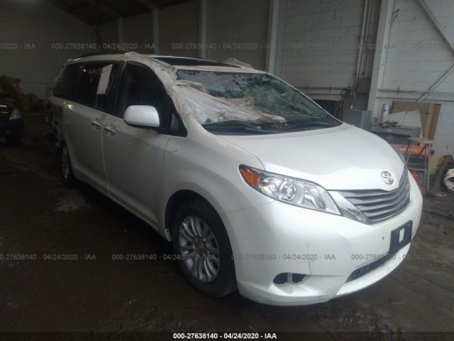 5TDYZ3DC0HS895089 - 2017 TOYOTA SIENNA XLE/LIMITED White photo 1