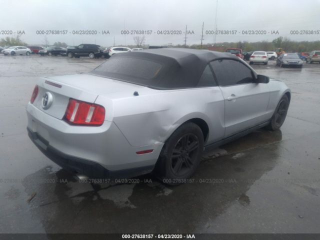 1ZVBP8EM7C5270538 - 2012 FORD MUSTANG  Silver photo 4