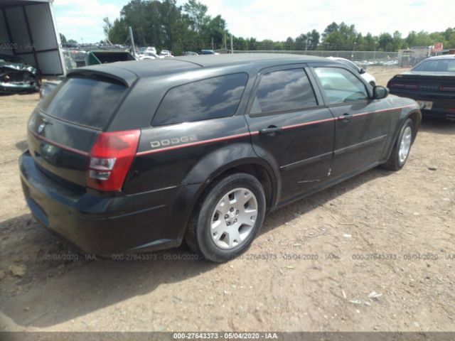 2D4FV47T66H240972 - 2006 DODGE MAGNUM SE Black photo 4