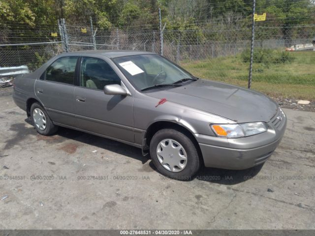 4T1BG22K2VU157264 - 1997 TOYOTA CAMRY CE/LE/XLE თეთრ-ყვითელი ფოტო 1