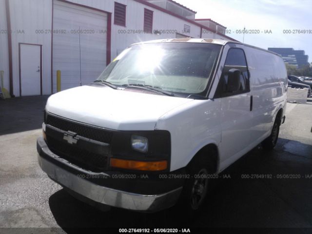 1GCFG15X561233294 - 2006 CHEVROLET EXPRESS G1500  White photo 2