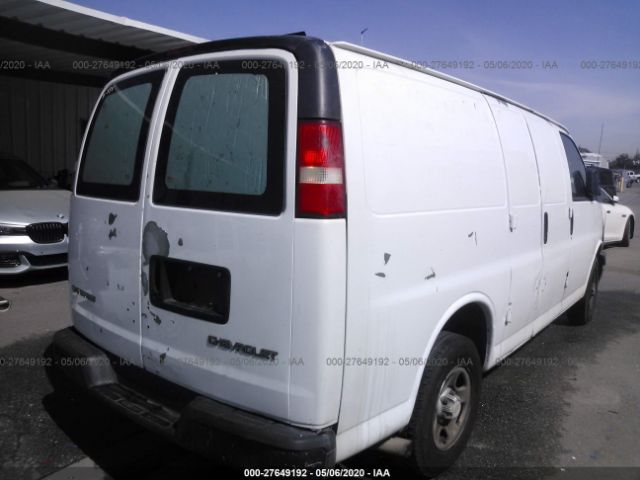 1GCFG15X561233294 - 2006 CHEVROLET EXPRESS G1500  White photo 4