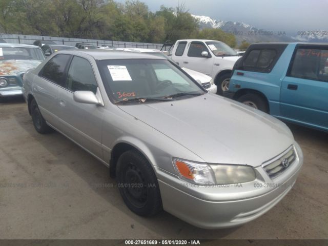 4T1BF28K51U122514 - 2001 TOYOTA CAMRY LE/XLE ვერცხლისფერი ფოტო 1