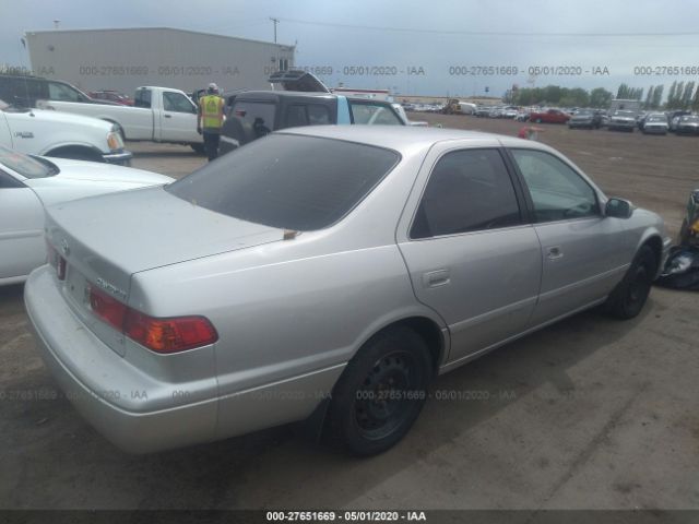 4T1BF28K51U122514 - 2001 TOYOTA CAMRY LE/XLE ვერცხლისფერი ფოტო 4