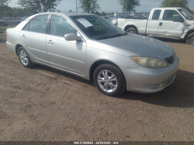 4T1BF32K76U113917 - 2006 TOYOTA CAMRY LE/XLE/SE Silver photo 1