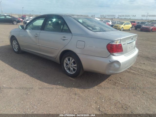 4T1BF32K76U113917 - 2006 TOYOTA CAMRY LE/XLE/SE Silver photo 3