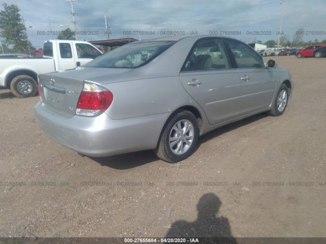 4T1BF32K76U113917 - 2006 TOYOTA CAMRY LE/XLE/SE Silver photo 4