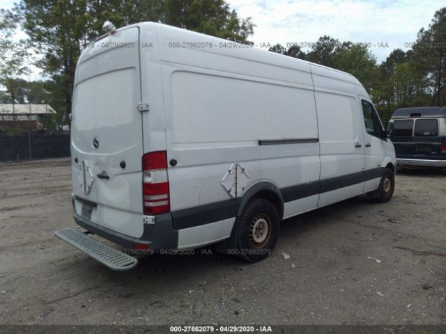 WD3PE8CB6B5578325 - 2011 MERCEDES-BENZ SPRINTER 2500 White photo 4