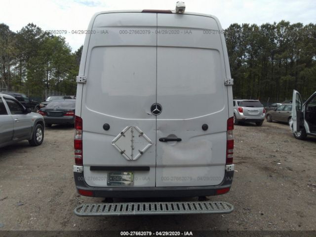 WD3PE8CB6B5578325 - 2011 MERCEDES-BENZ SPRINTER 2500 White photo 6