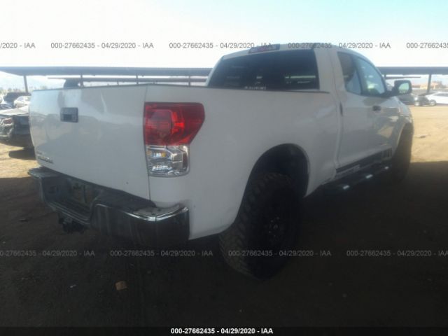 5TFRM5F18AX014665 - 2010 TOYOTA TUNDRA DOUBLE CAB SR5 White photo 4