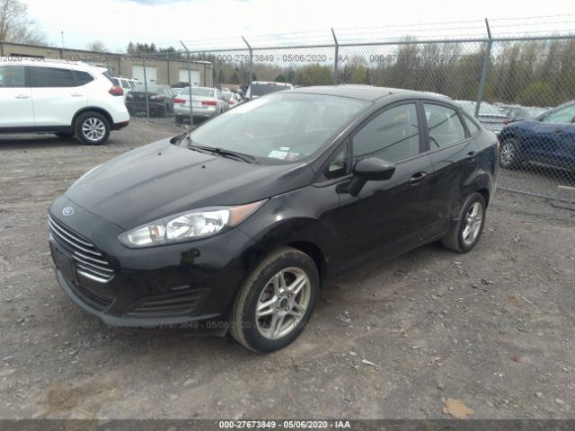 3FADP4BJ6KM155894 - 2019 FORD FIESTA SE Black photo 2